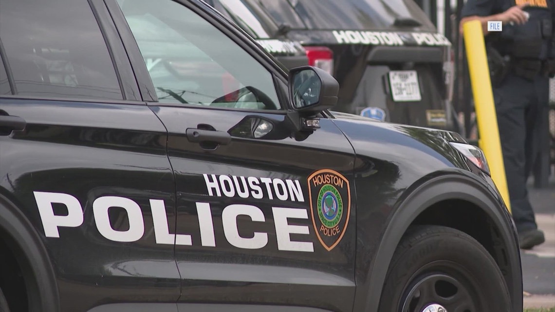 Abbott signals return of $114M in Houston police funding amid ICE ordinance dispute