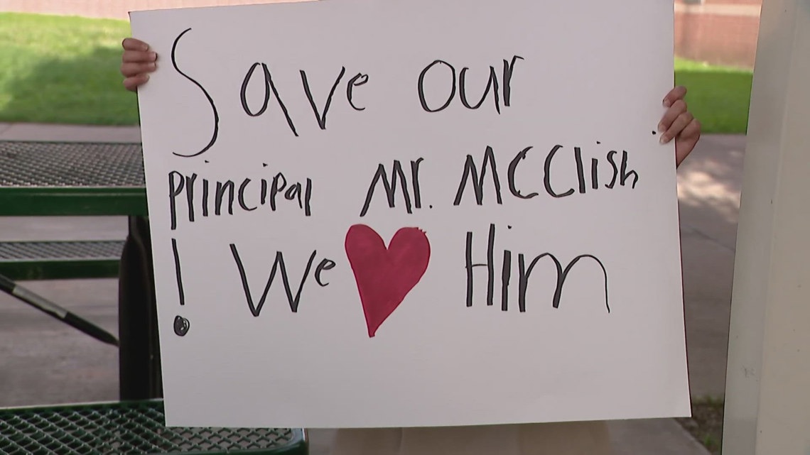 Houston ISD layoffs leads to protests - Vimarsana News