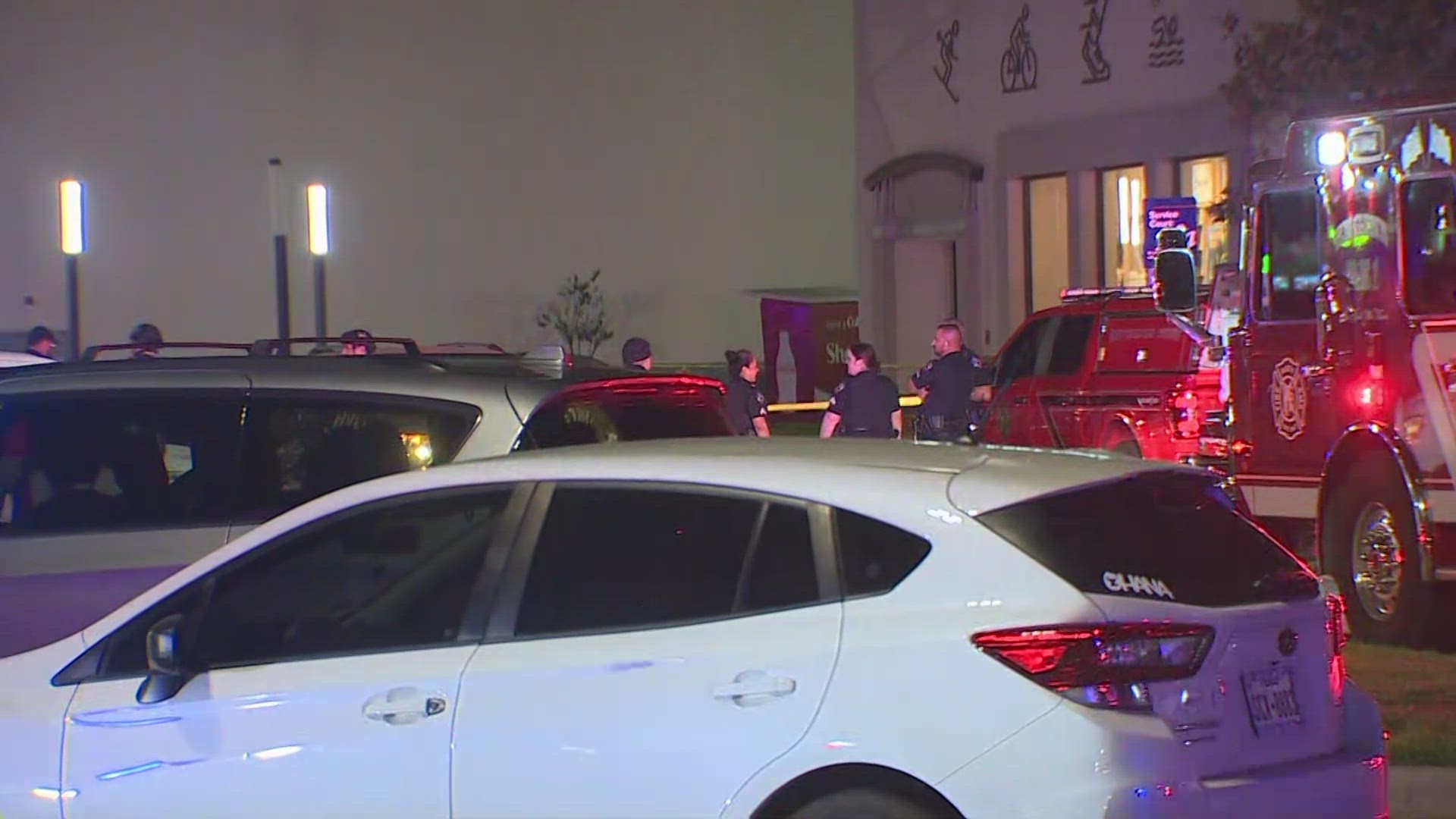 Witness describes scene outside Katy Mills mall during shooting | khou.com