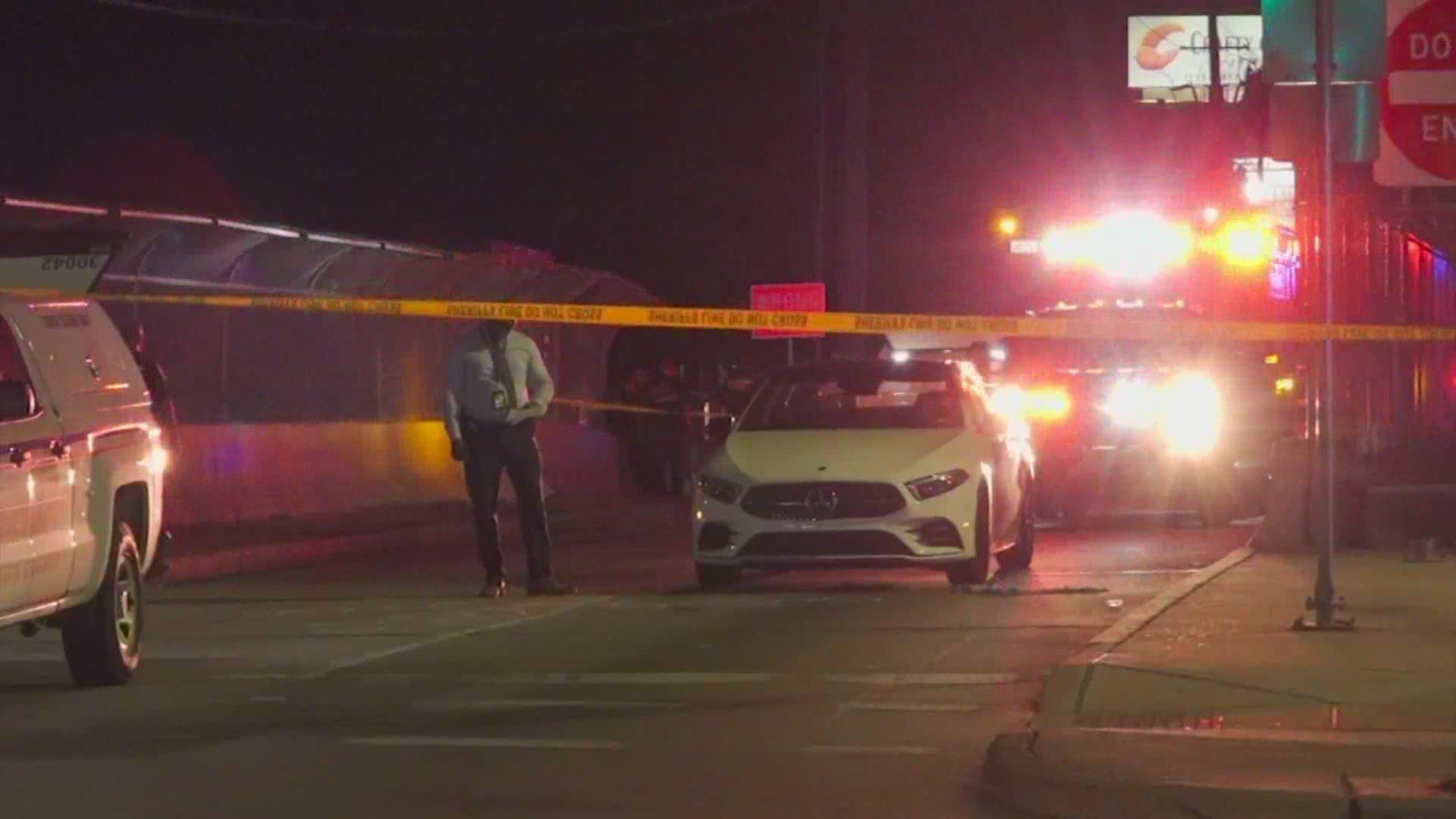 Harris County Sheriff’s deputies are looking for a driver who they said shot and killed a man in an apparent road rage while two young children were watching.