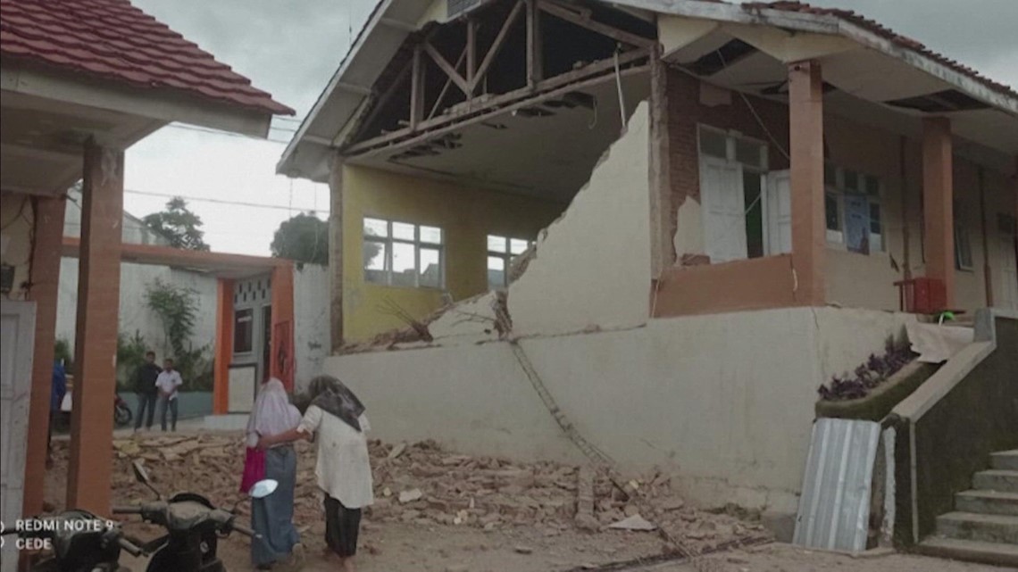 Indonesia Earthquake Images Show Devastation As Death Toll Rises To