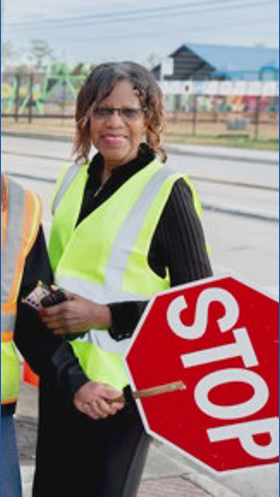 Sinclair Elementary crossing guard who protected kids from car honored ...