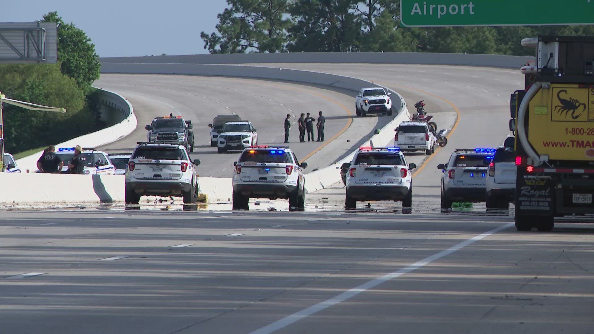 The sheriff's office said the deputy advised dispatch that he saw motorcycles on the main lanes before crashes were reported.