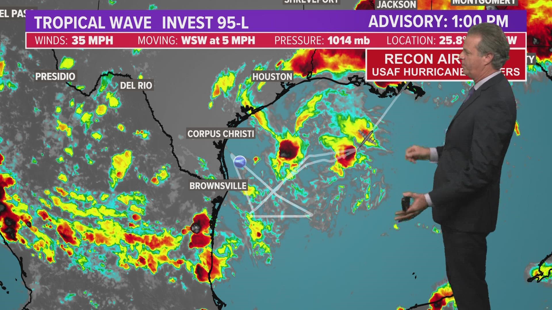 KHOU 11 Chief Meteorologist David Paul looks at the Houston weather at 6:15 p.m. on Wednesday, June 29, 2022.