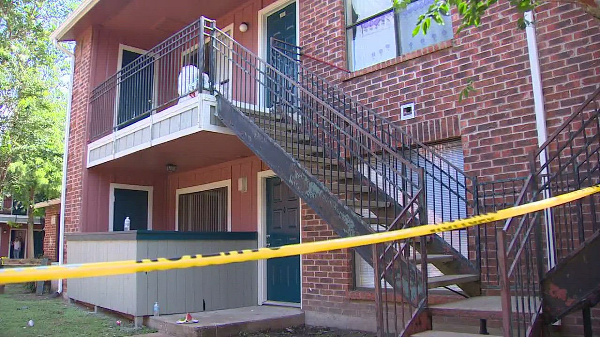 HPD: 2 killed in shooting at apartment complex in N. Houston | khou.com