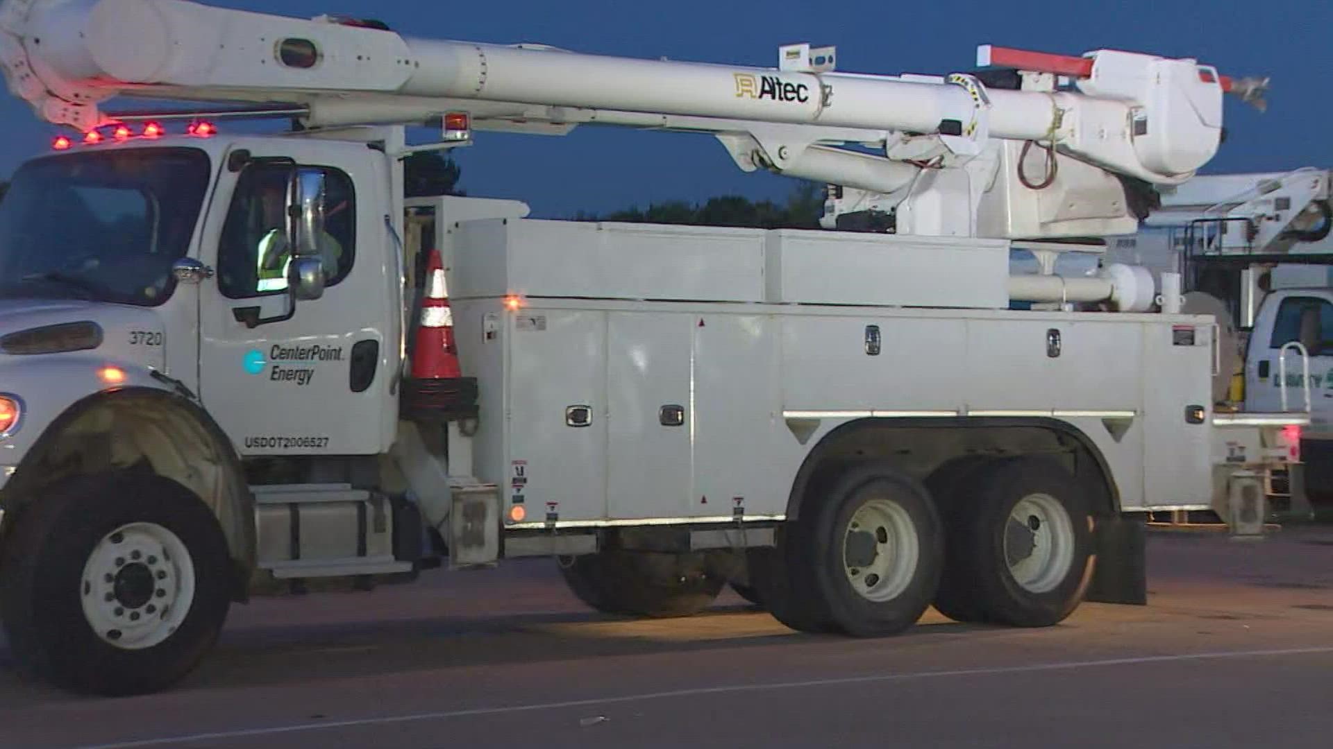 KHOU 11's Michelle Choi reports on crews heading to Louisiana to help and restore power after Ida's landfall