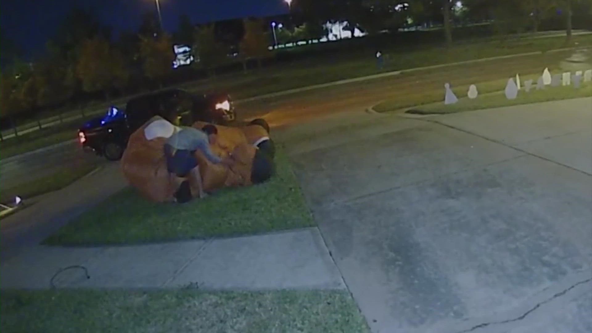Brazen thieves were caught on camera stealing holiday décor in a northwest Houston neighborhood early Thursday morning.
