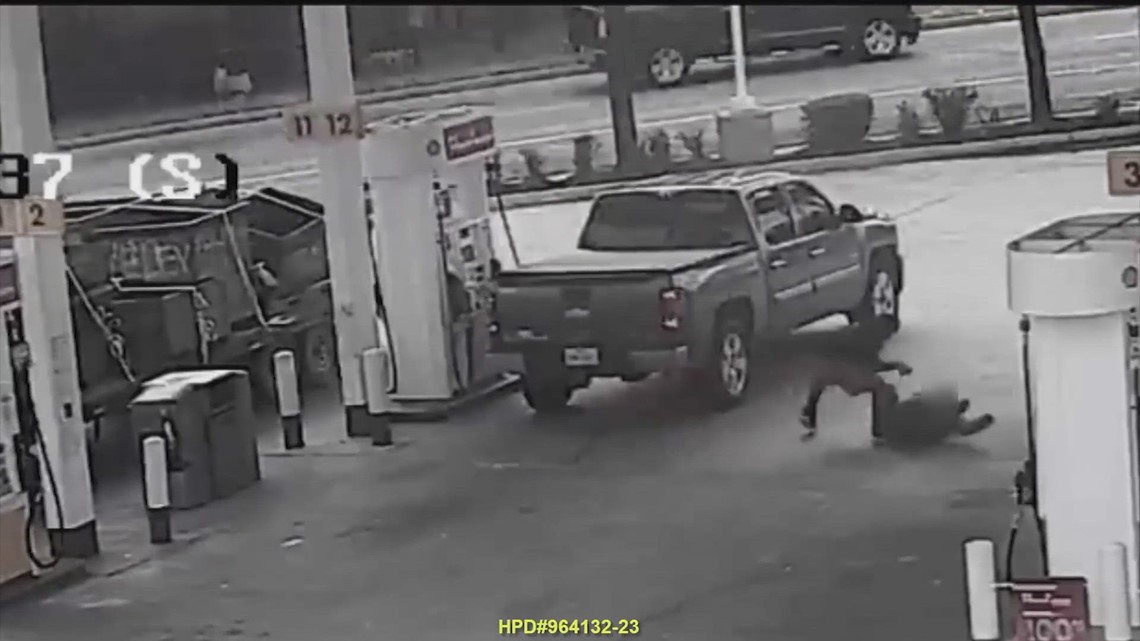 Woman Tased, Robbed At Shell Gas Station Near I-10 In Houston, TX ...