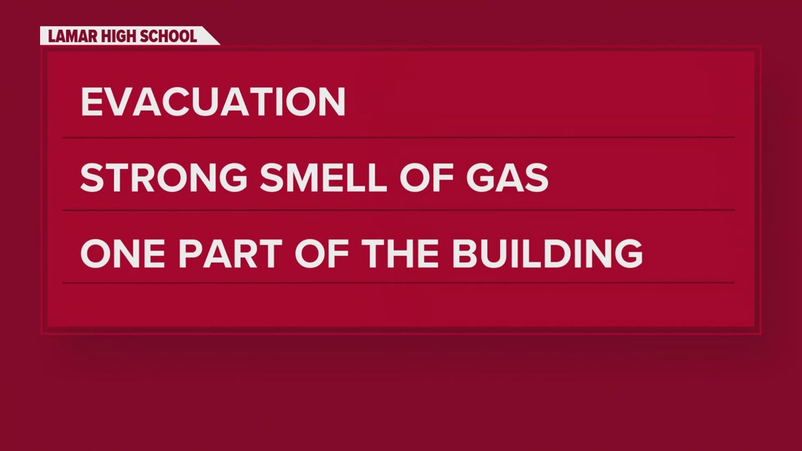 Lamar High School evacuates all students because of strong smell of gas