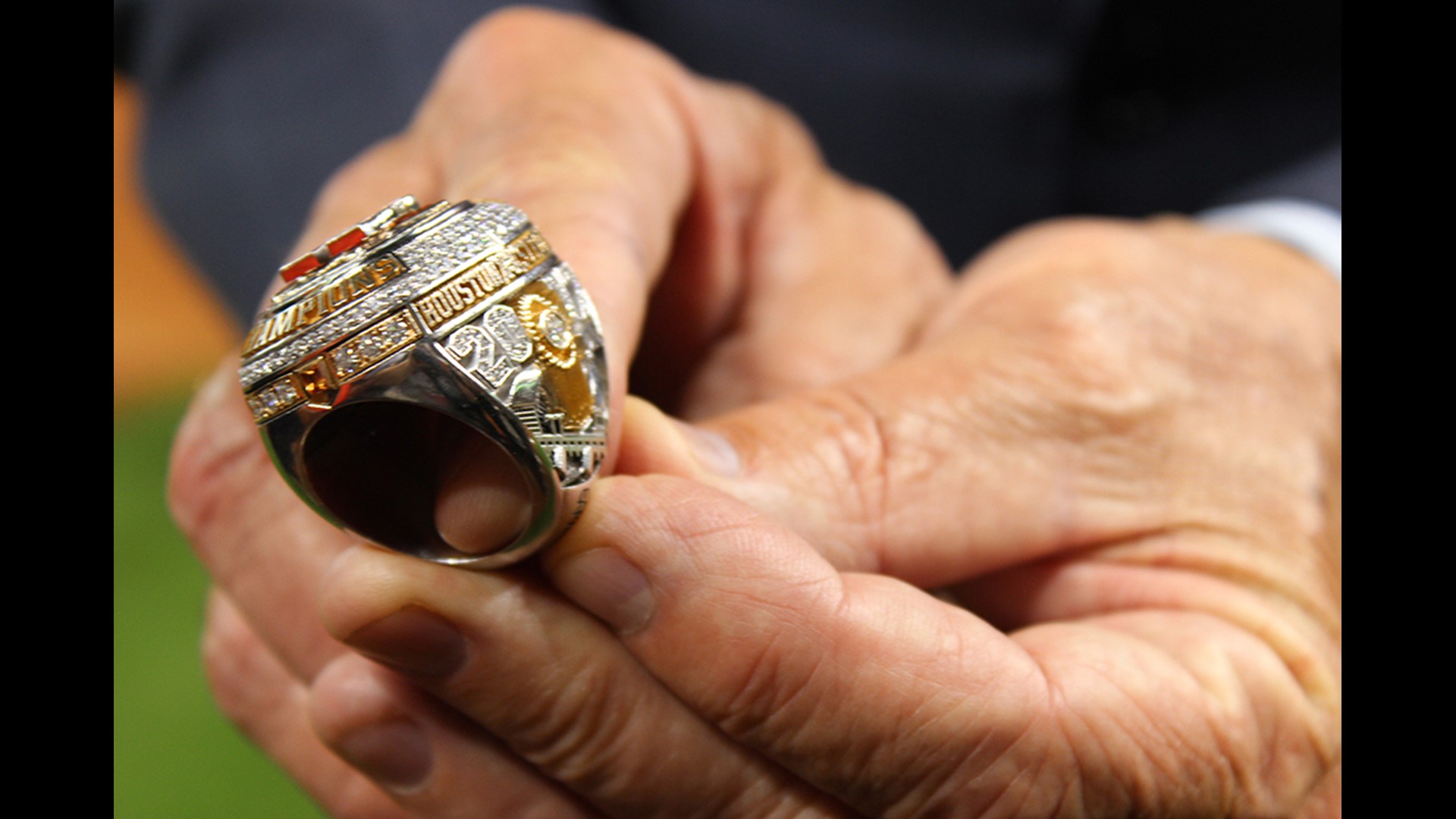 Houston Slangs Astros receive their well-deserved World Series rings in pregame ...