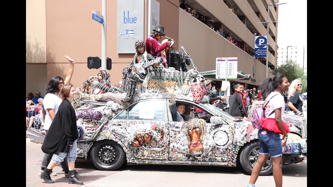 250 CARS  Bun B is 35th annual Art Car Parade Grand Marshall