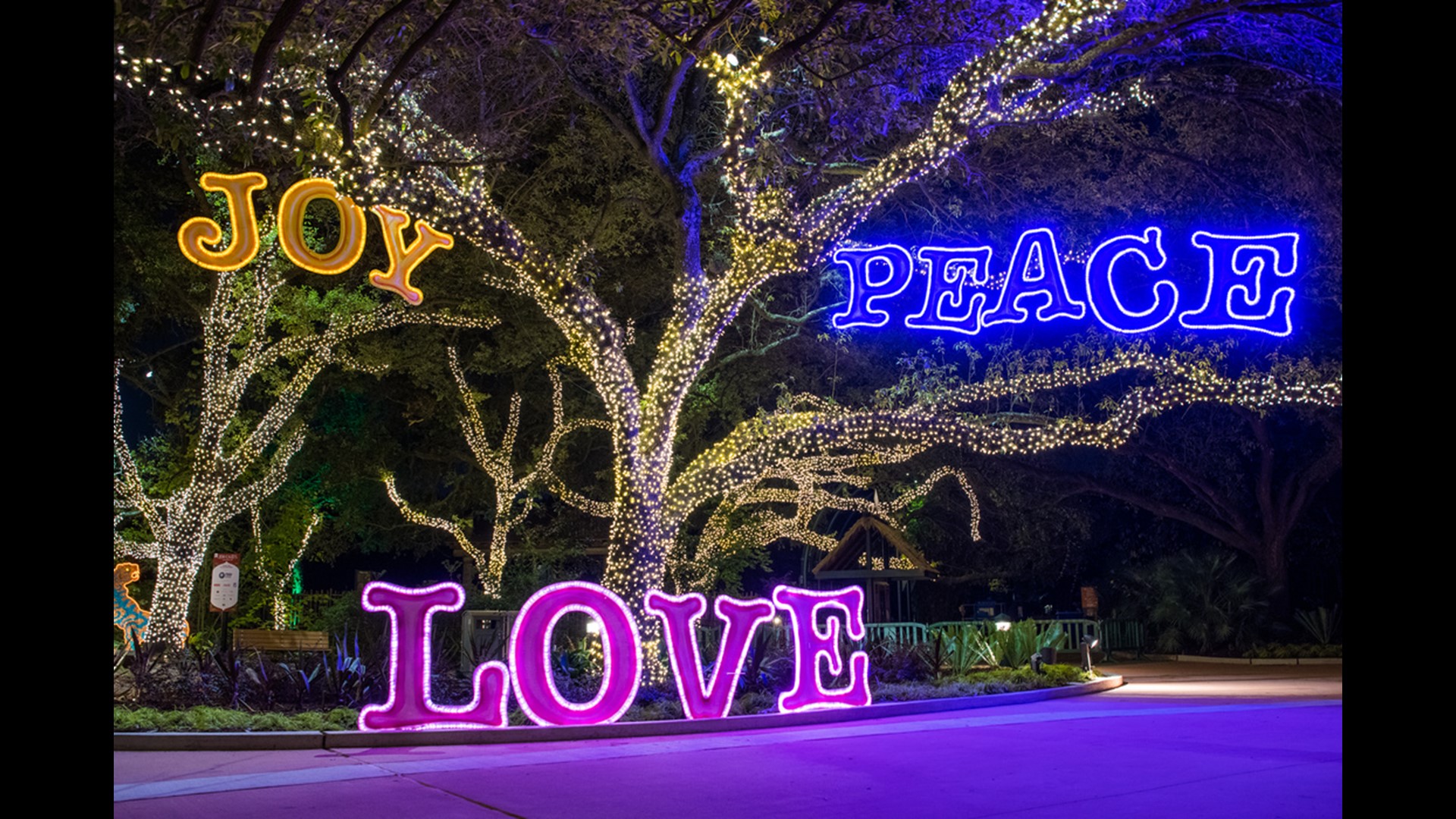 Where to see Christmas lights in Houston area