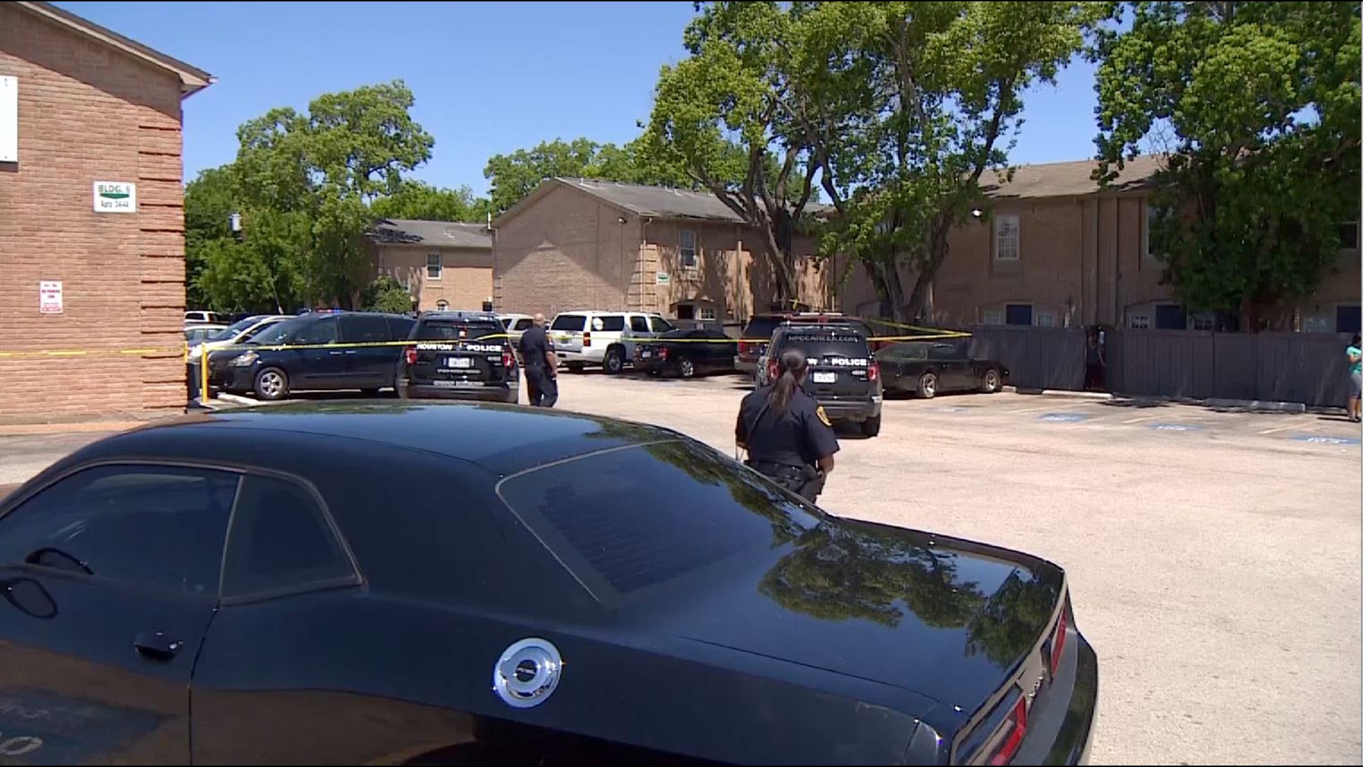 Suspect charged in fatal shooting of woman at SW Houston apartment