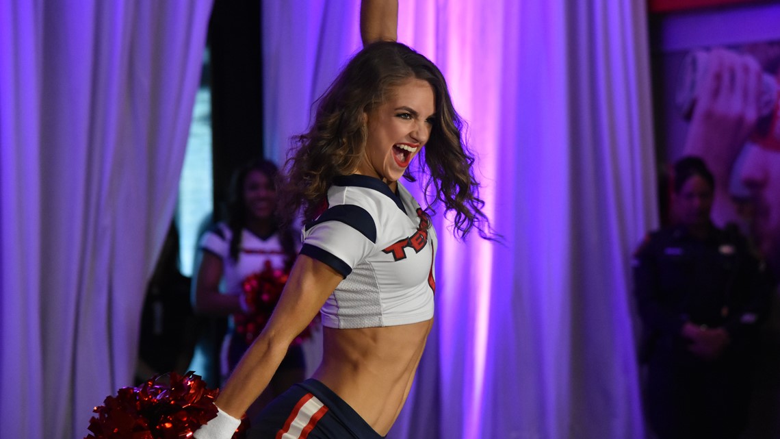 Houston Texans' Cheerleader Director Resigns - The New York Times