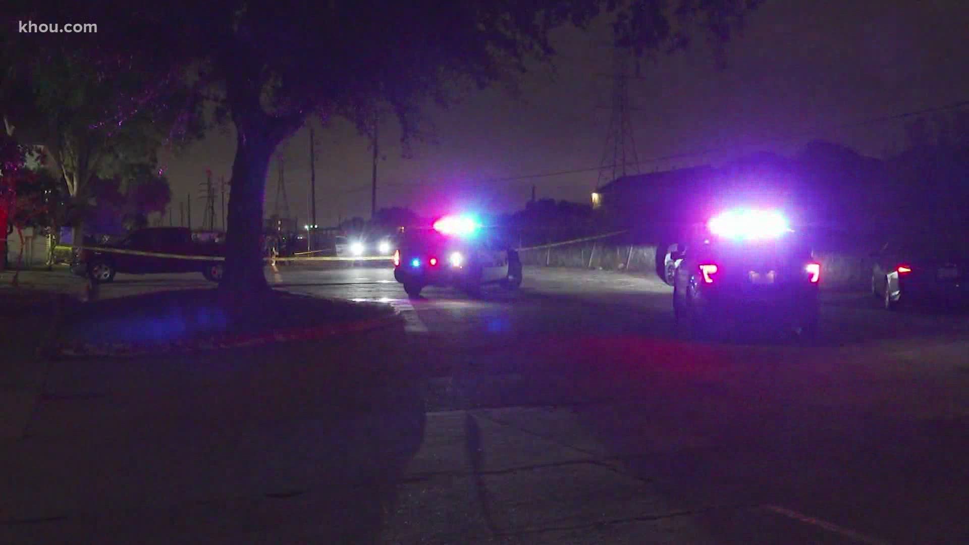 HCSO deputy shot at while working extra job at apartment complex | khou.com