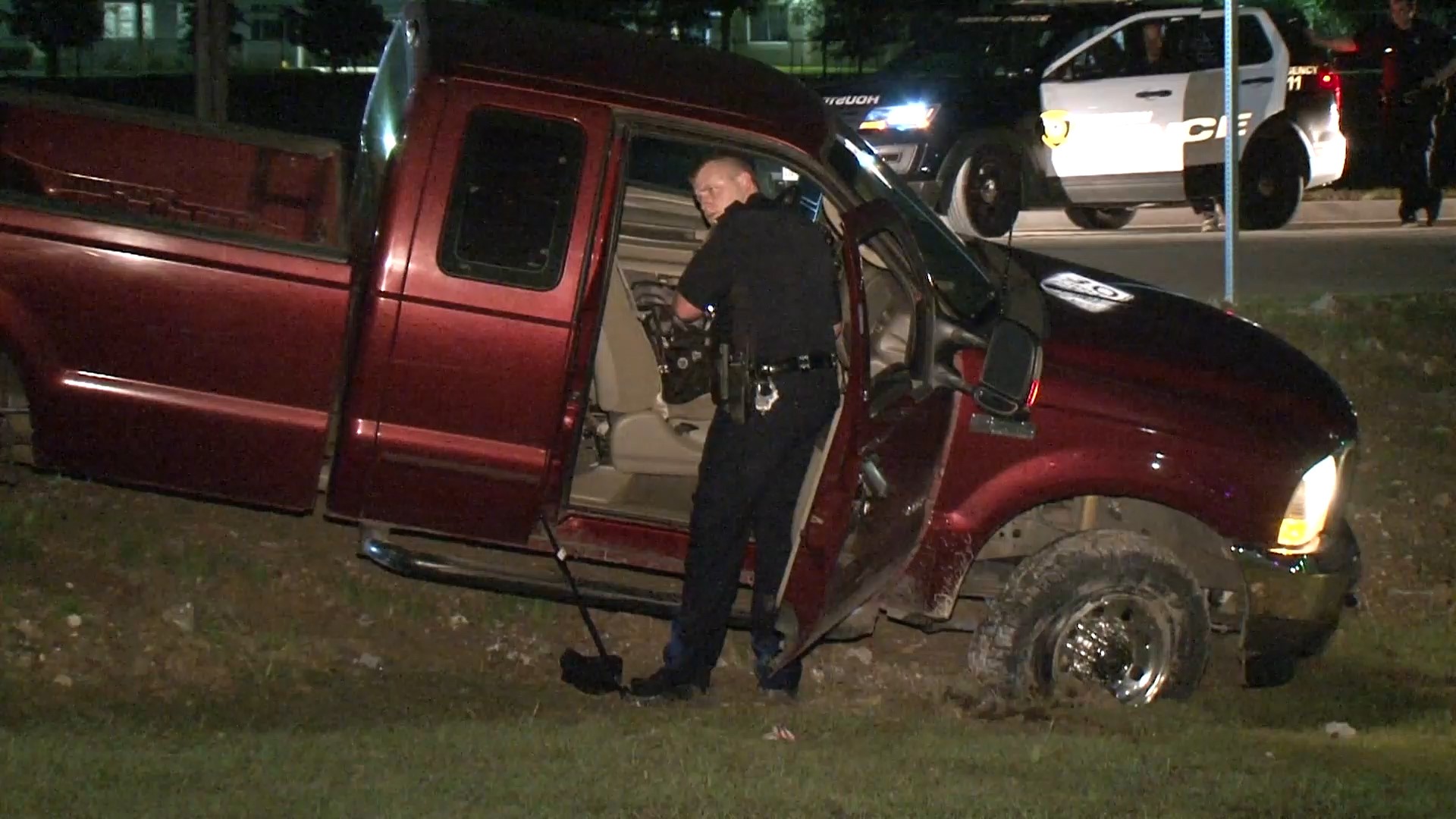 HPD: Suspect rams police car during pursuit, crashes into ditch | khou.com