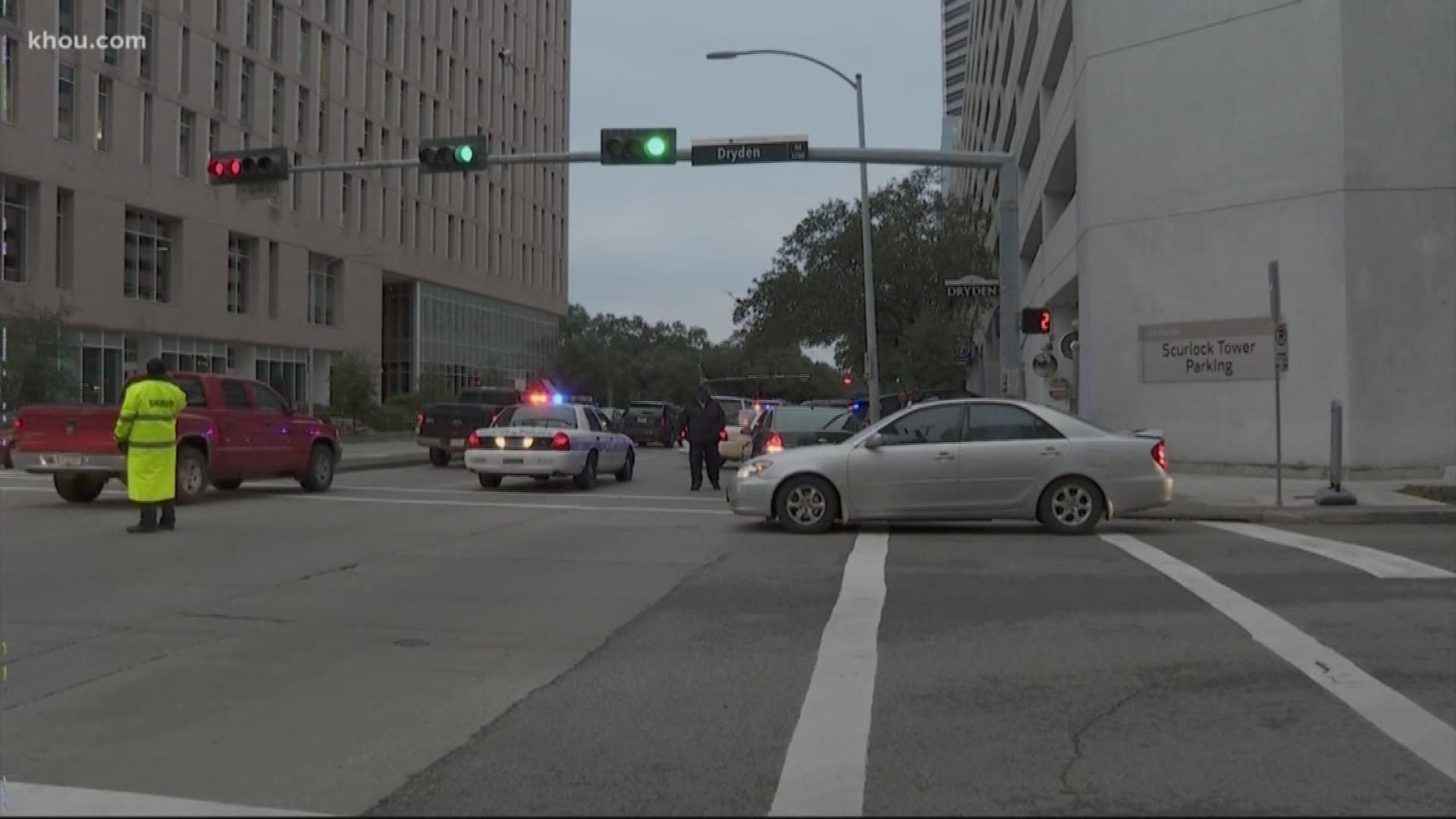 Woman jumps from 10story building at Texas Medical Center, police say