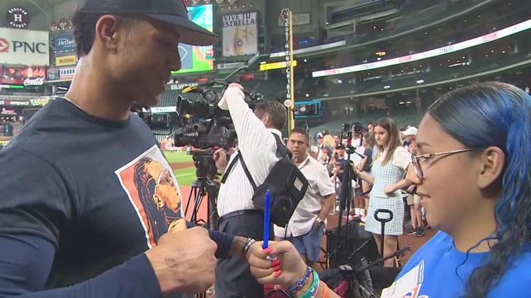 Astros invite Robb Elementary shooting survivors to meet players