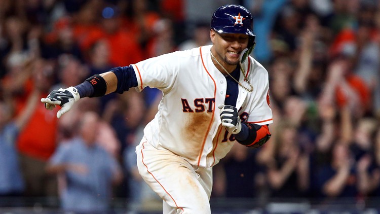 Carlos Correa's RBI single in 9th gives Houston Astros win over