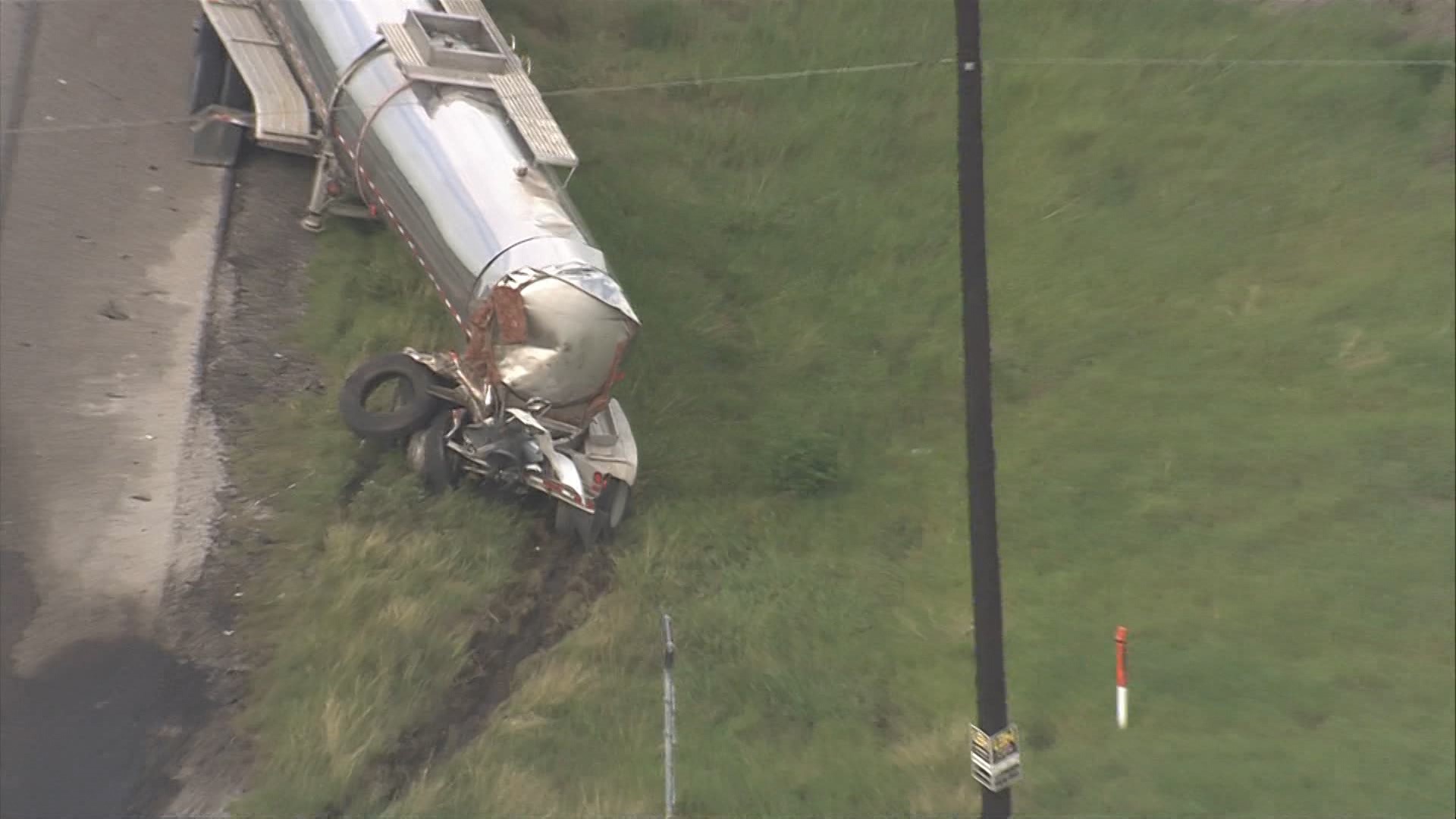 Fiery truck crash causes gridlock in Wharton County | khou.com