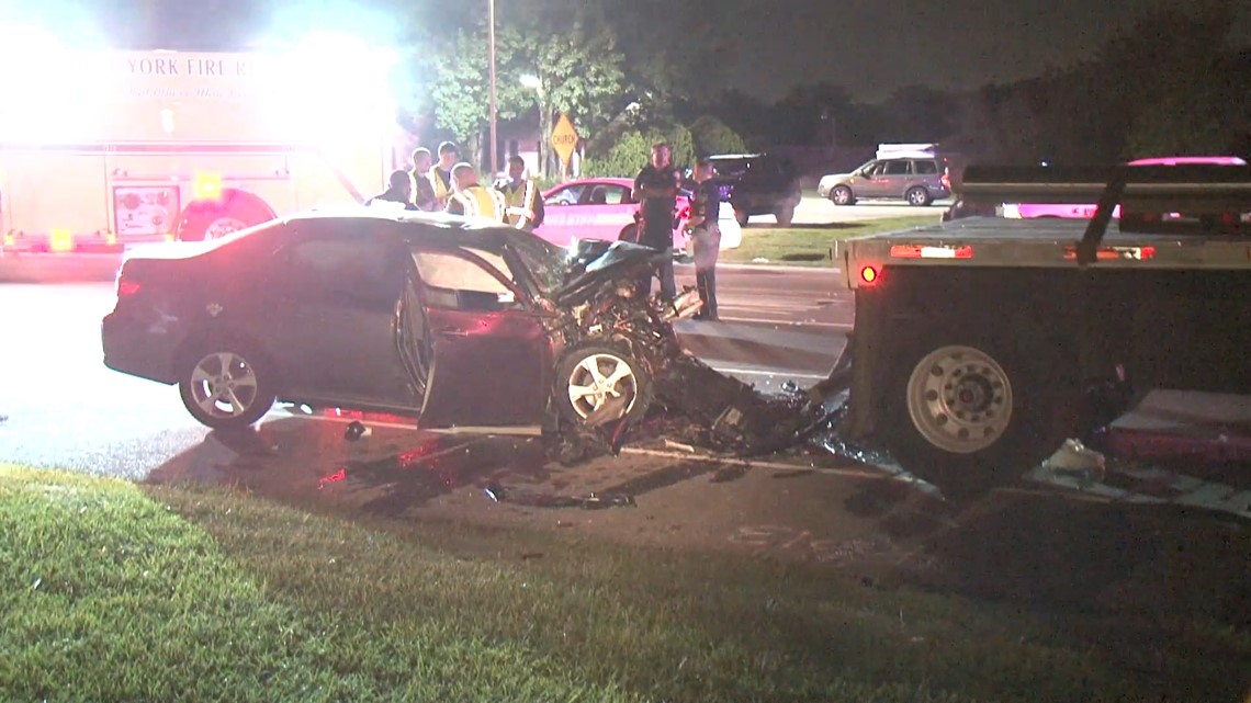 Hcso Woman Cut From Car After Slamming Into 18 Wheeler On Veterans