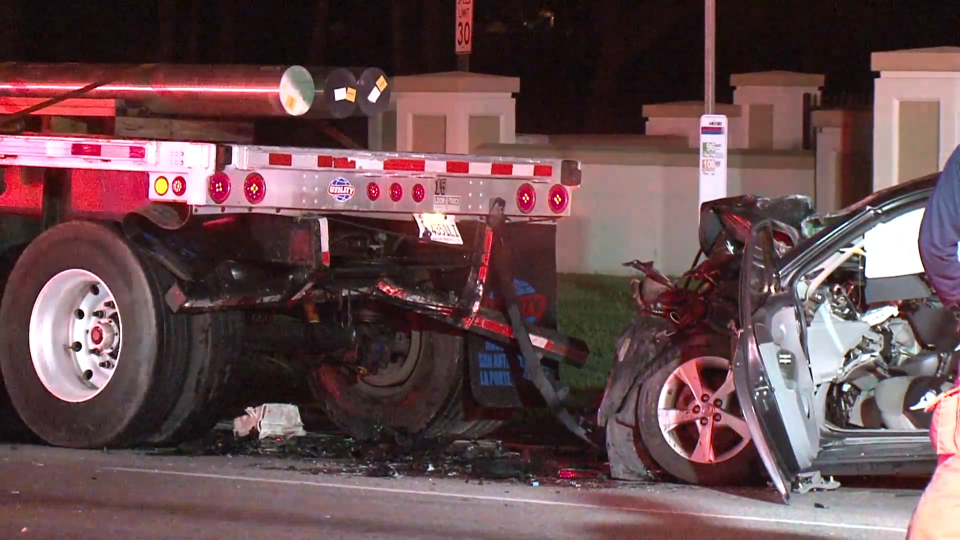HCSO: Woman cut from car after slamming into 18-wheeler on Veterans ...