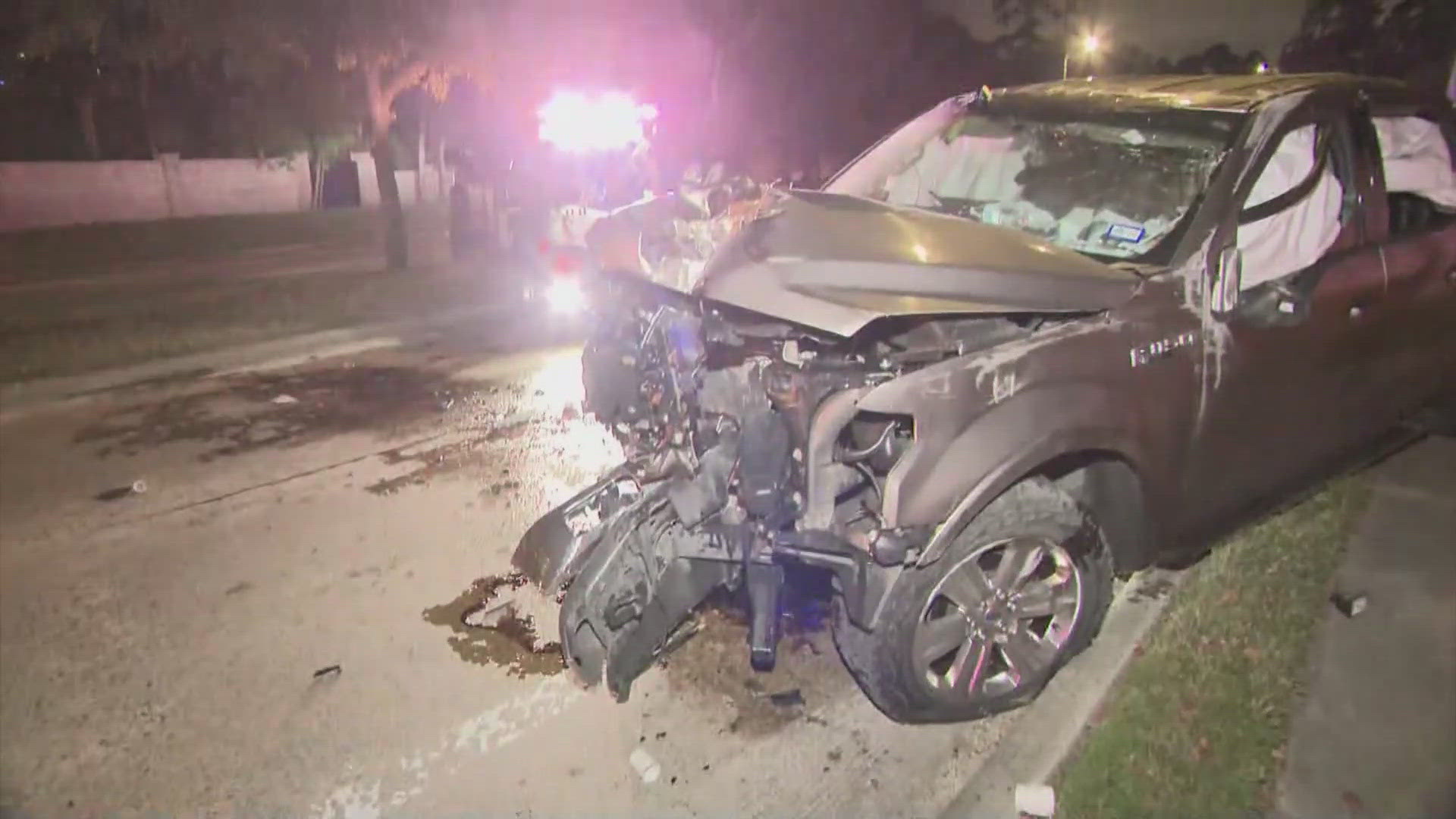 Suspected chase ends in rollover crash in west Houston | khou.com