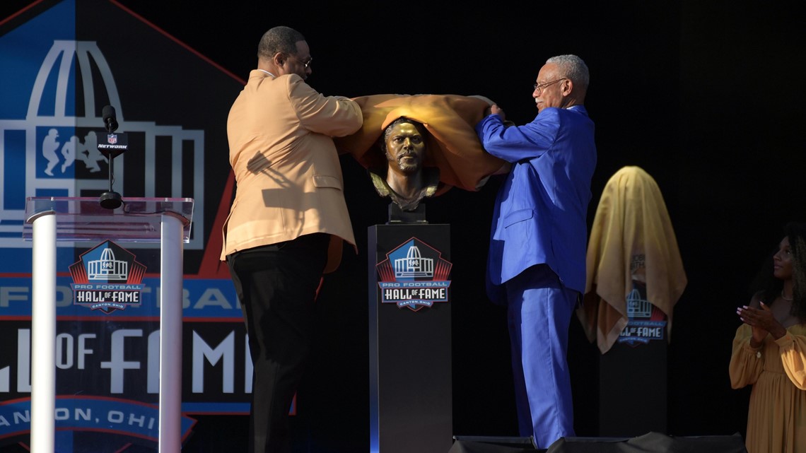 2018 Hall of Fame: Robert Brazile got 'Dr. Doom' nickname approval from  legendary broadcaster