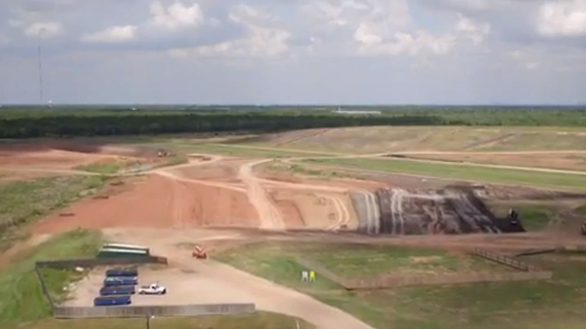 Pearland neighbors fed up with stinky landfill