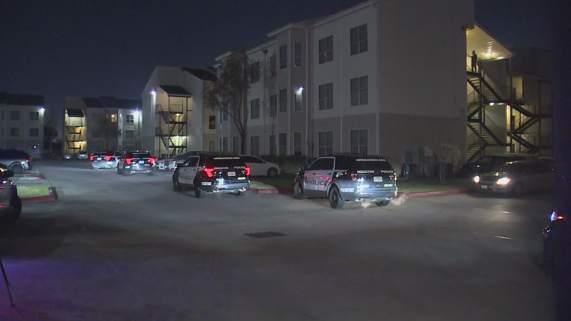 Police officers are investigating a double shooting that left a man and woman dead in northwest Houston on Monday morning.