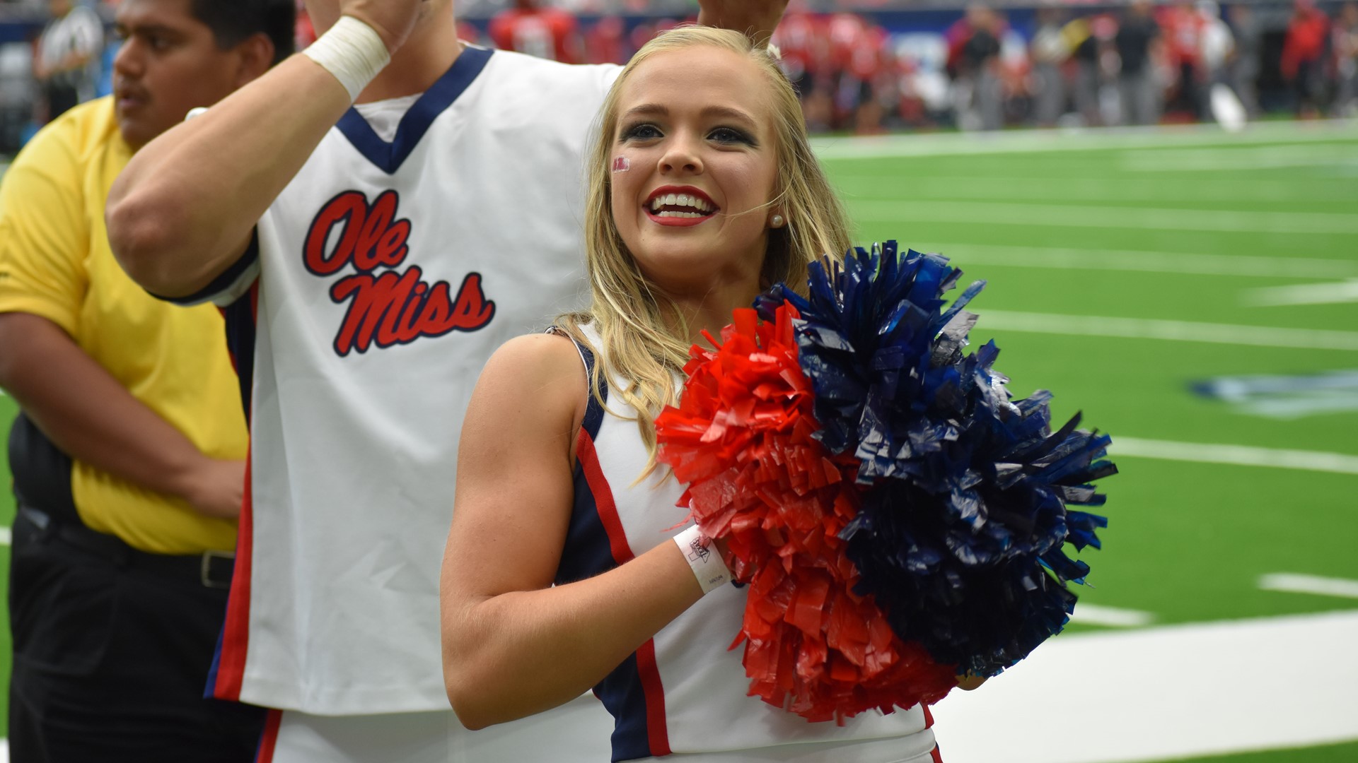 Photos: Ole Miss Rebelettes, Cheerleaders at 2018 Advocare Texas ...