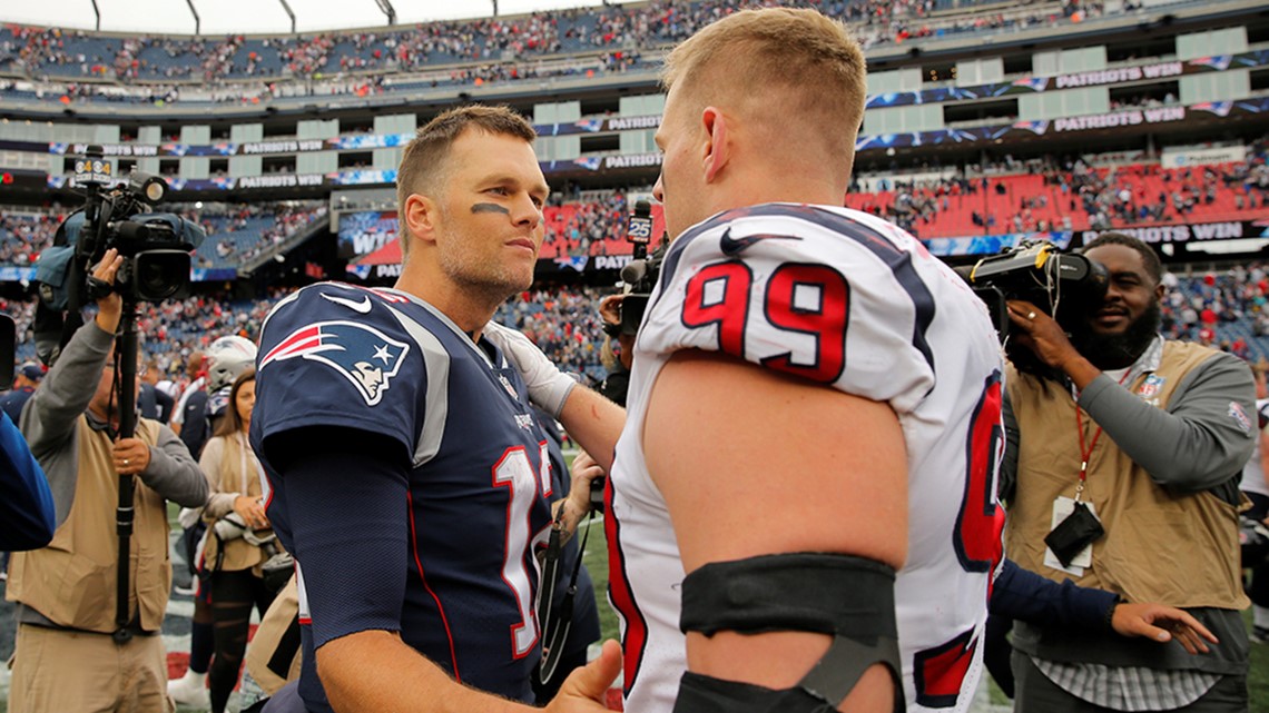 Rob Gronkowski Adds To Haul For Fan Who Returned Tom Brady's TD Ball