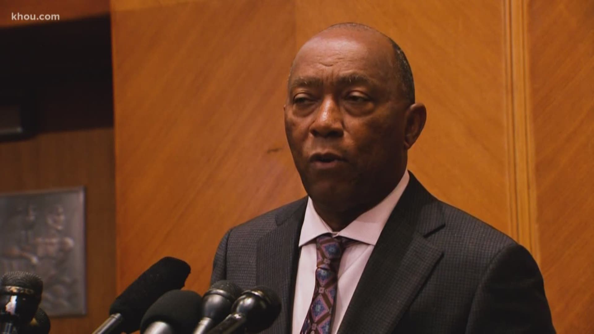 A day after KHOU 11 Investigates revealed a widespread pattern of dumping recyclables at the landfill, Houston Mayor Sylvester Turner declined to address calls for a management shakeup at the city’s Solid Waste Management Department.