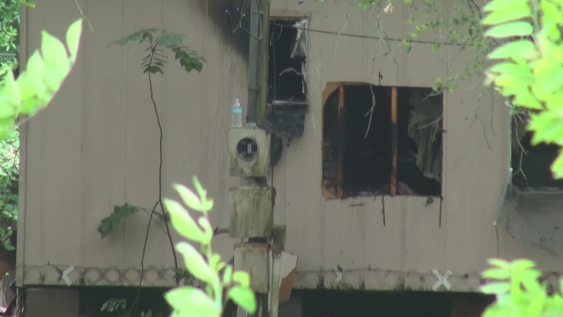 Woman dead in mobile home fire | Pinehurst, Texas news | khou.com