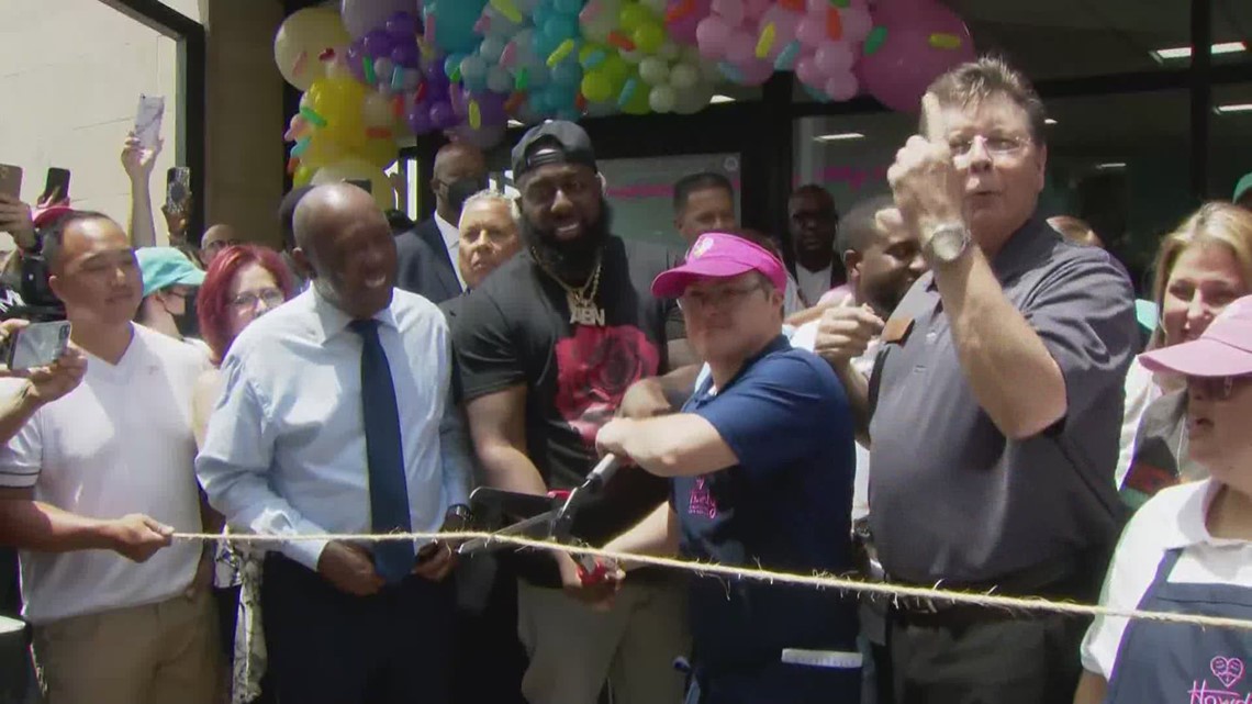 ‘Everybody is equal’ | Howdy Homemade Ice Cream Shop serves first scoops in Katy, providing employment opportunities for special needs adults