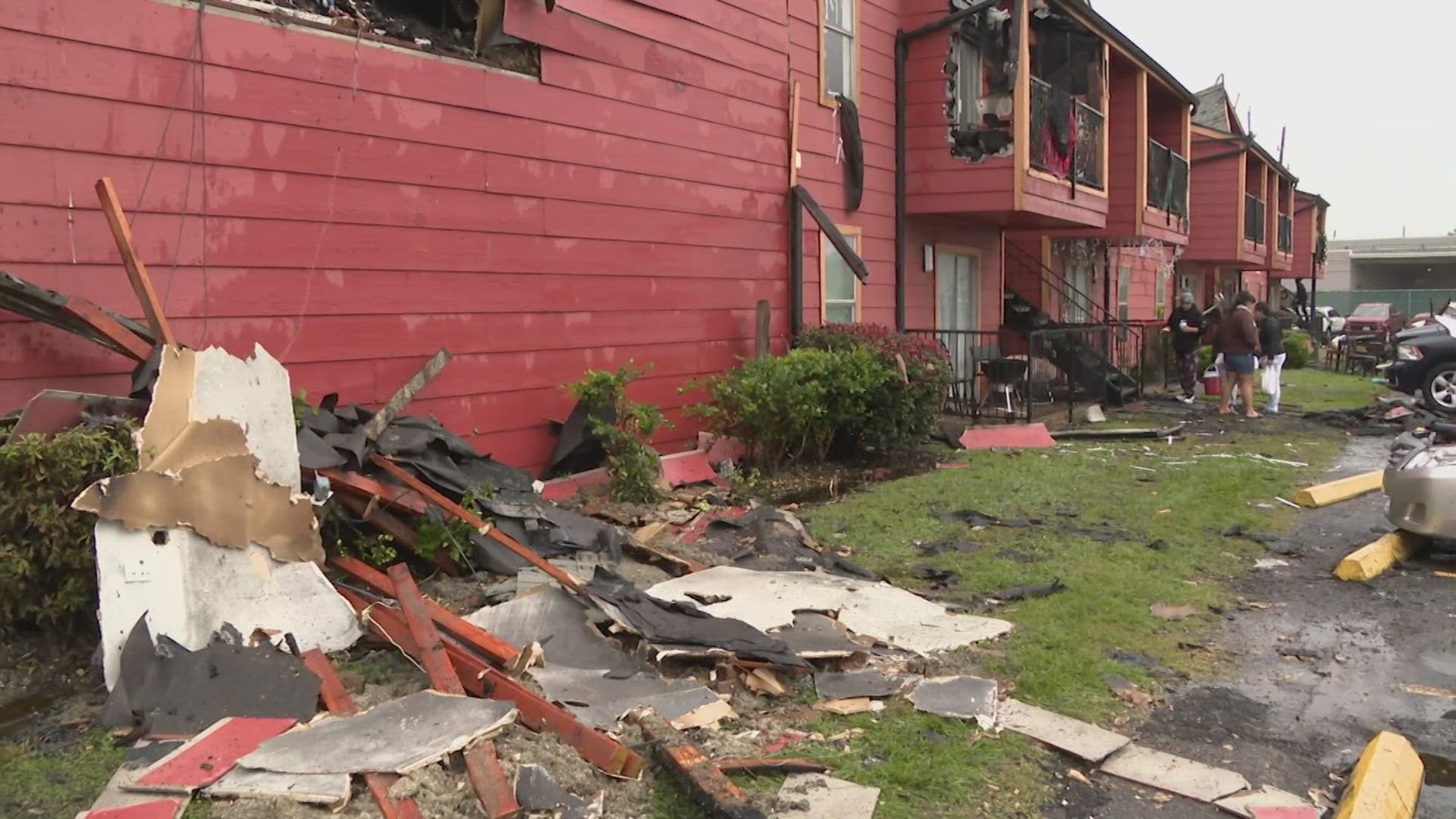 'I lost everything' | 80 to 100 people displaced after fire rips ...