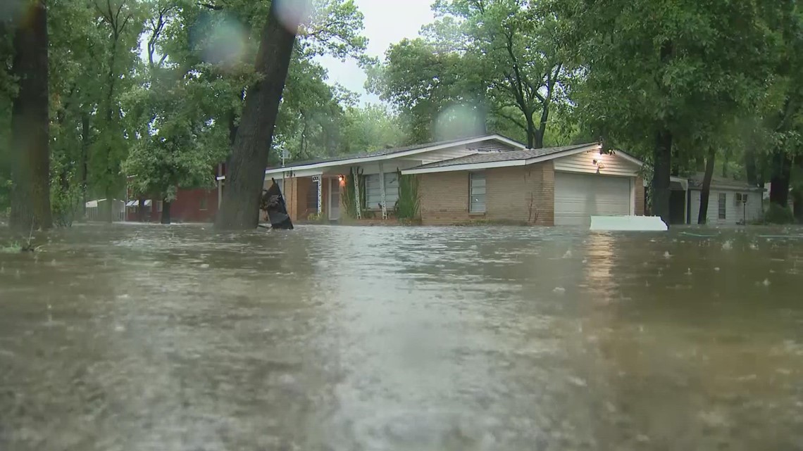 Texas flooding: Record rainfall leads to hundreds of high-water rescues ...