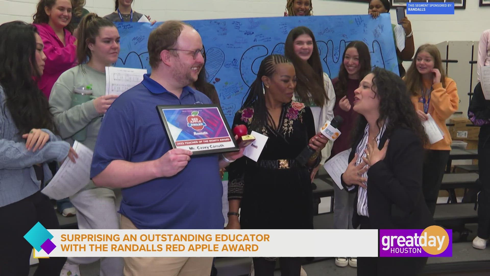 Randalls Red Apple Award is gifted to one standout educator in the Greater Houston Area each month within the school year.