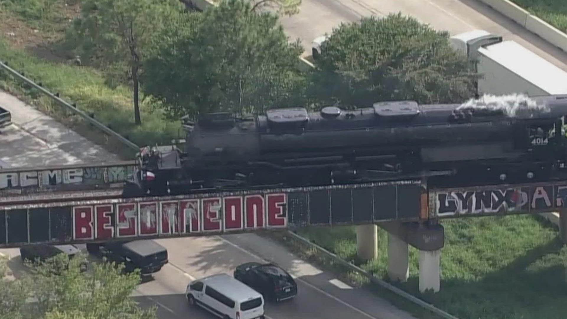 The world's largest steam engine came into Houston on Friday, going over the iconic Be Someone Bridge.