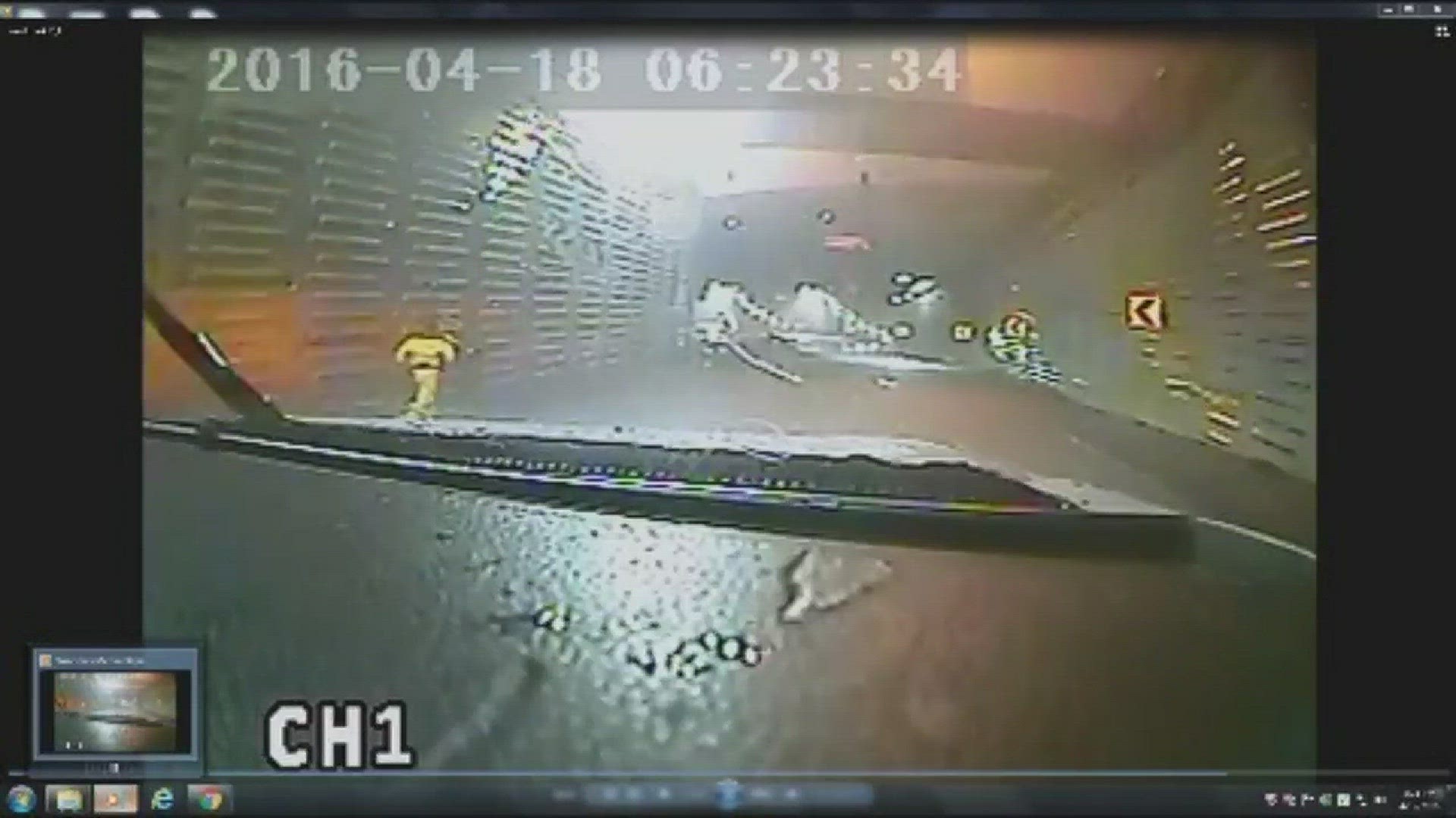 Dash cam video shows a Harris County toll road worker attempting to save a woman who drove past a barricade and into high water Monday evening.