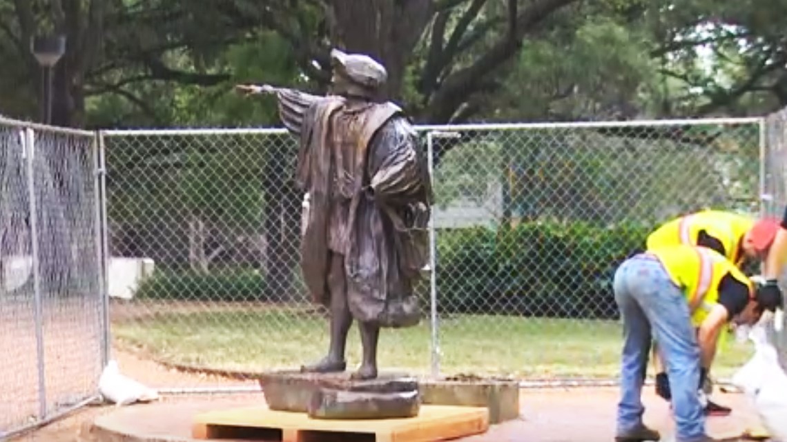 Houston’s Christopher Columbus statue removed from Bell Park