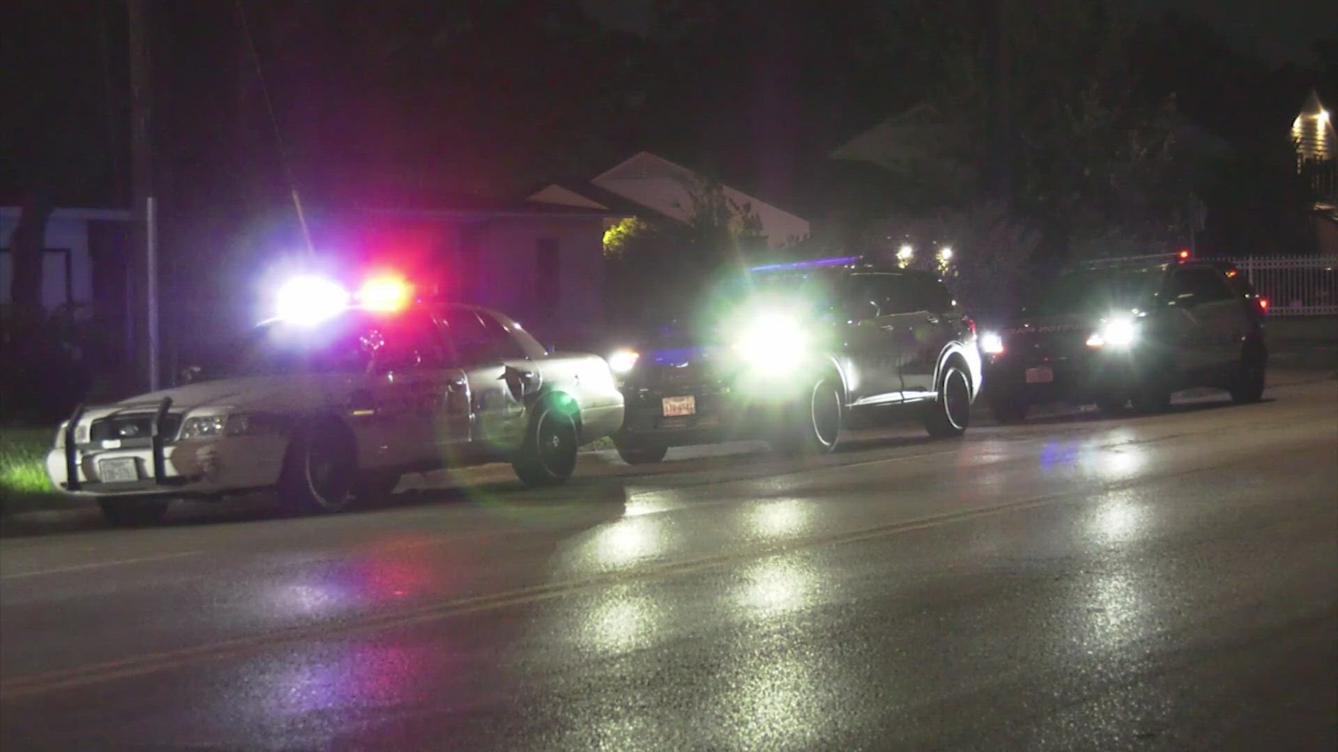 Gunman on run after man shot to death on Houston's south side | khou.com
