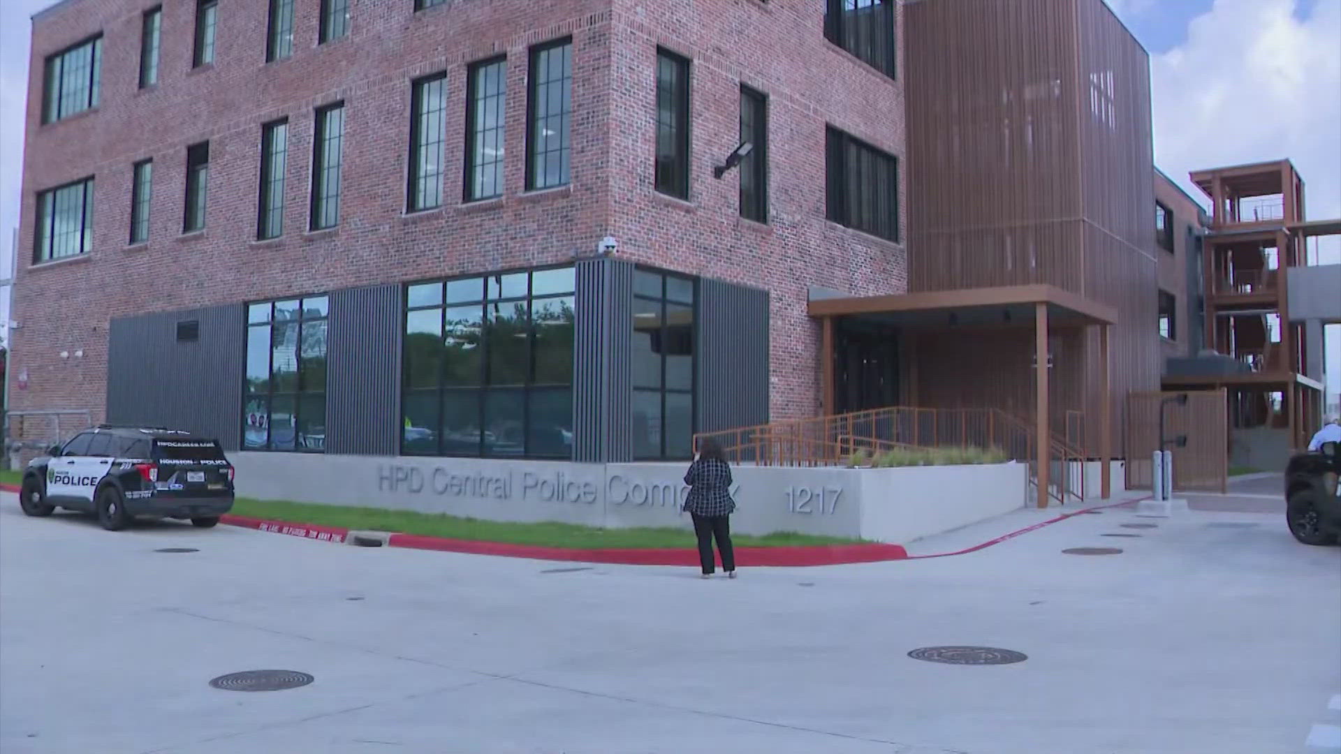 Houston Mayor Whitmire cut the ribbon for the Houston Police Department's new central patrol station. The renovated building is 100 years old.