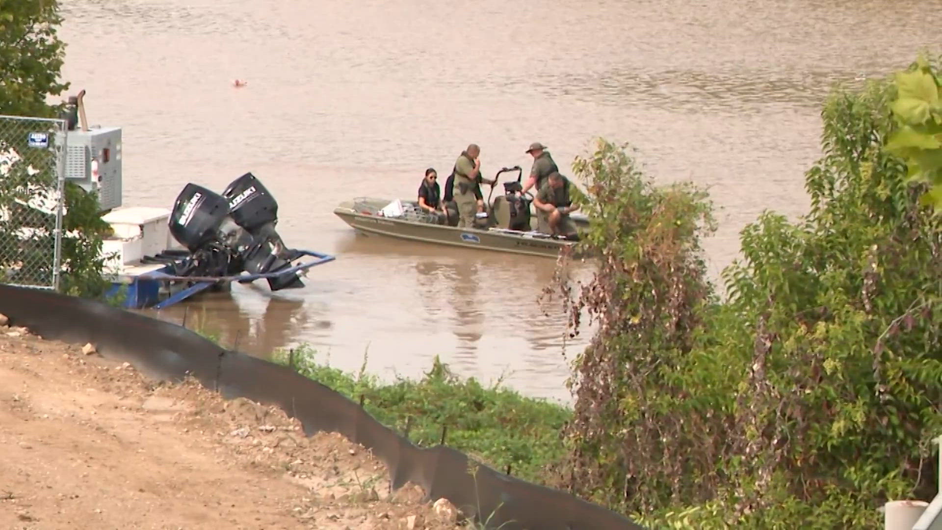 Seeking Examples Families of 2 men shot and killed and dumped in Buffalo Bayou seek ...