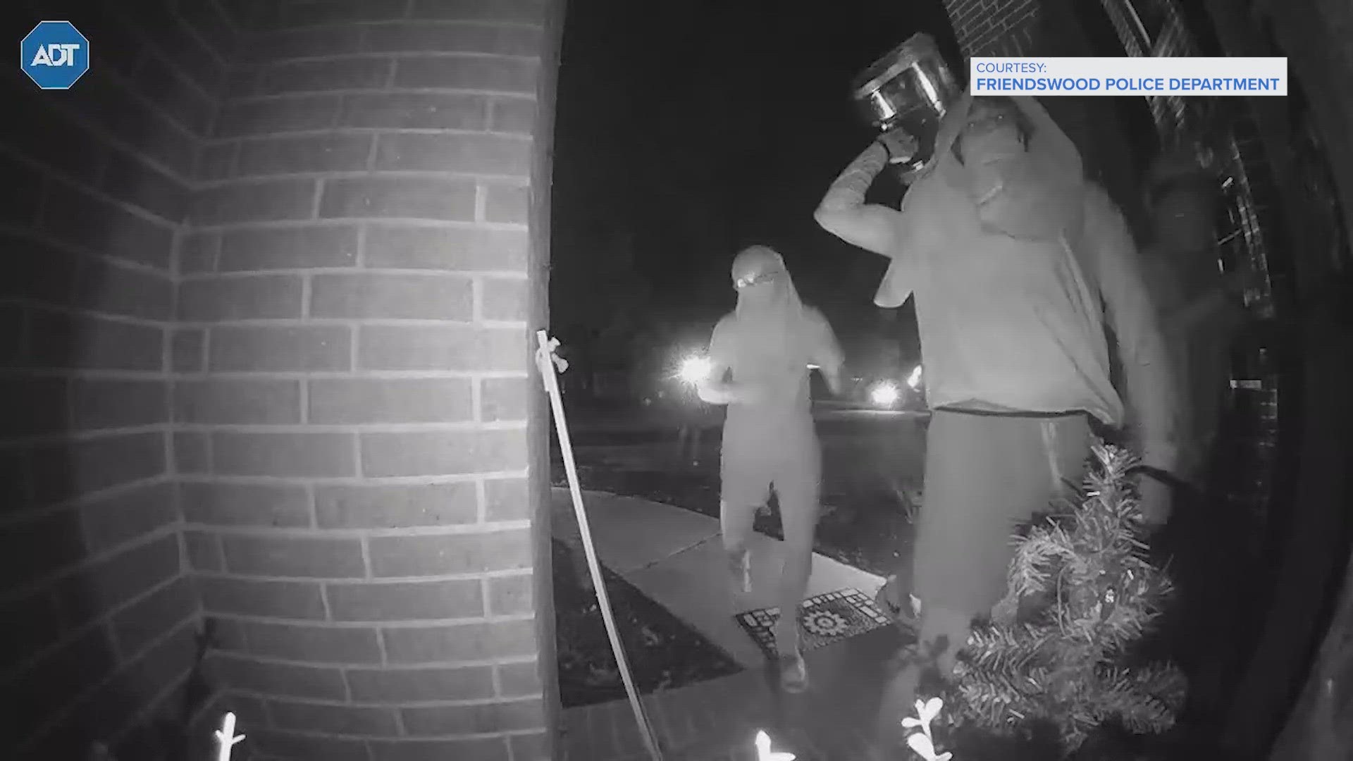 Police in Friendswood said they've gotten several reports from residents who said a group of teens banged and kicked on their doors in the middle of the night.