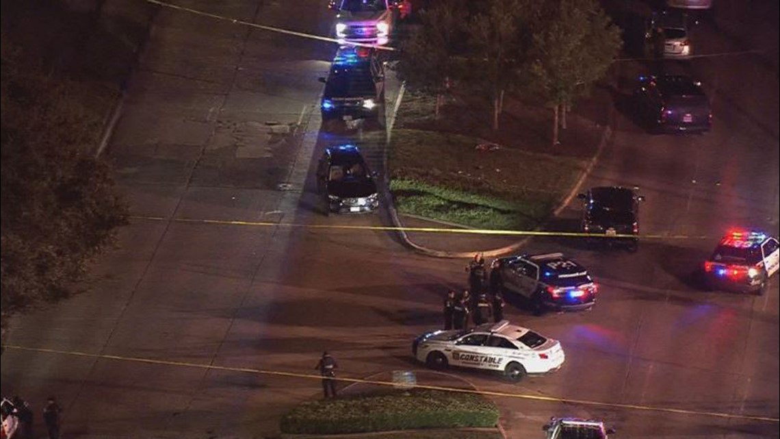 Man Shot, Killed By Houston Police After Allegedly Assaulting Officer ...