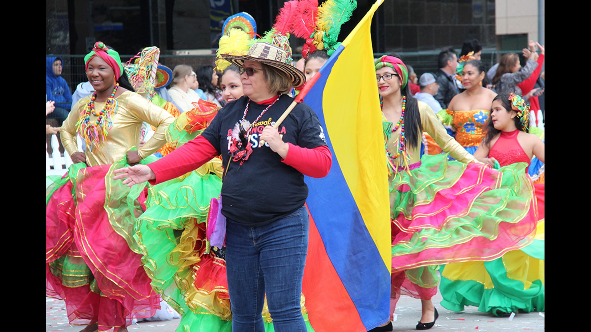 PHOTOS: Celebrating Houston's Rich Diversity At H-E-B Thanksgiving Day ...