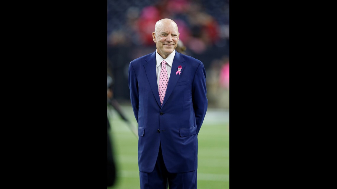 VIP Guest List for Bob McNair Owner's Suite Wows: Power Brokers Play a  Better Game than Texans