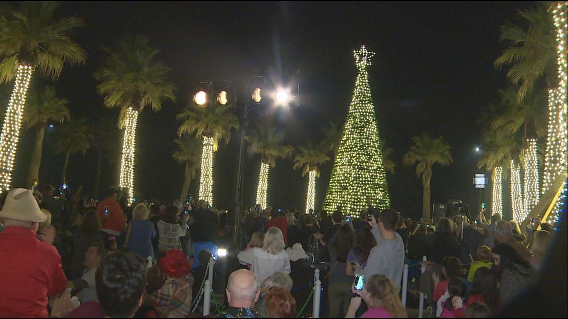 Thousands attend tree lighting ceremony at Hotel Galvez in Galveston