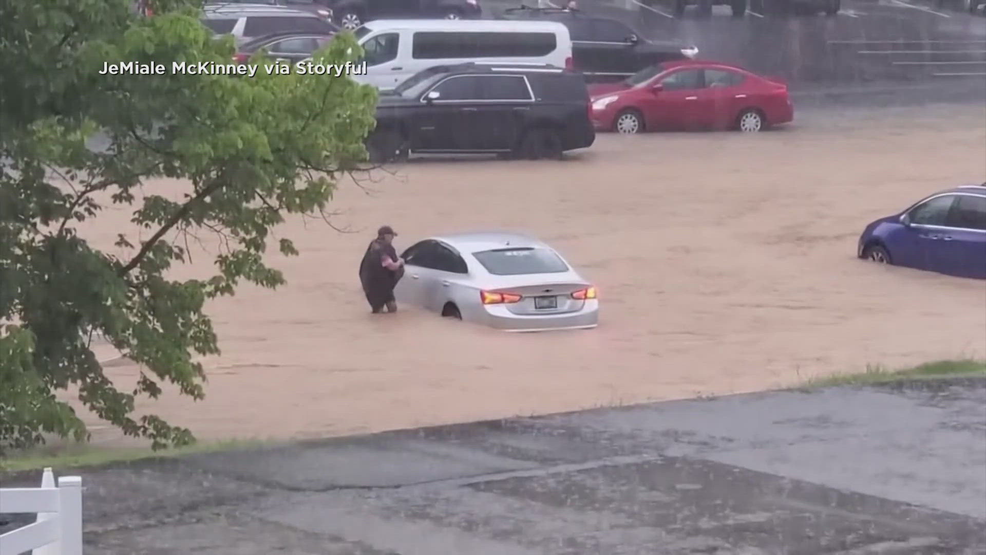 Dollywood, hit by "unprecedented flooding event"